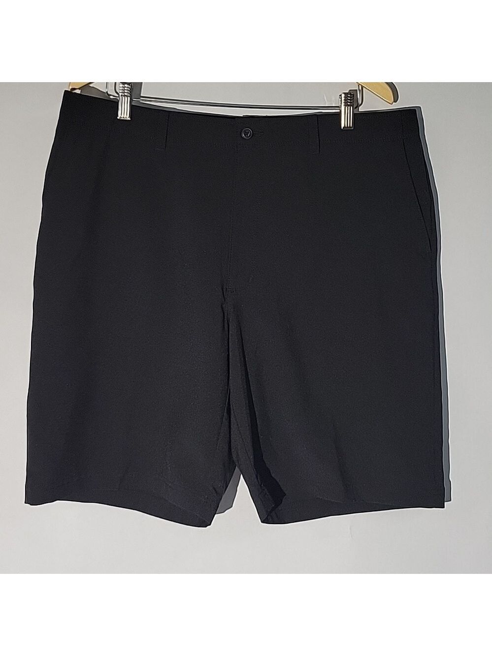 PGA Tour Men's Black Golf Shorts, Size 38